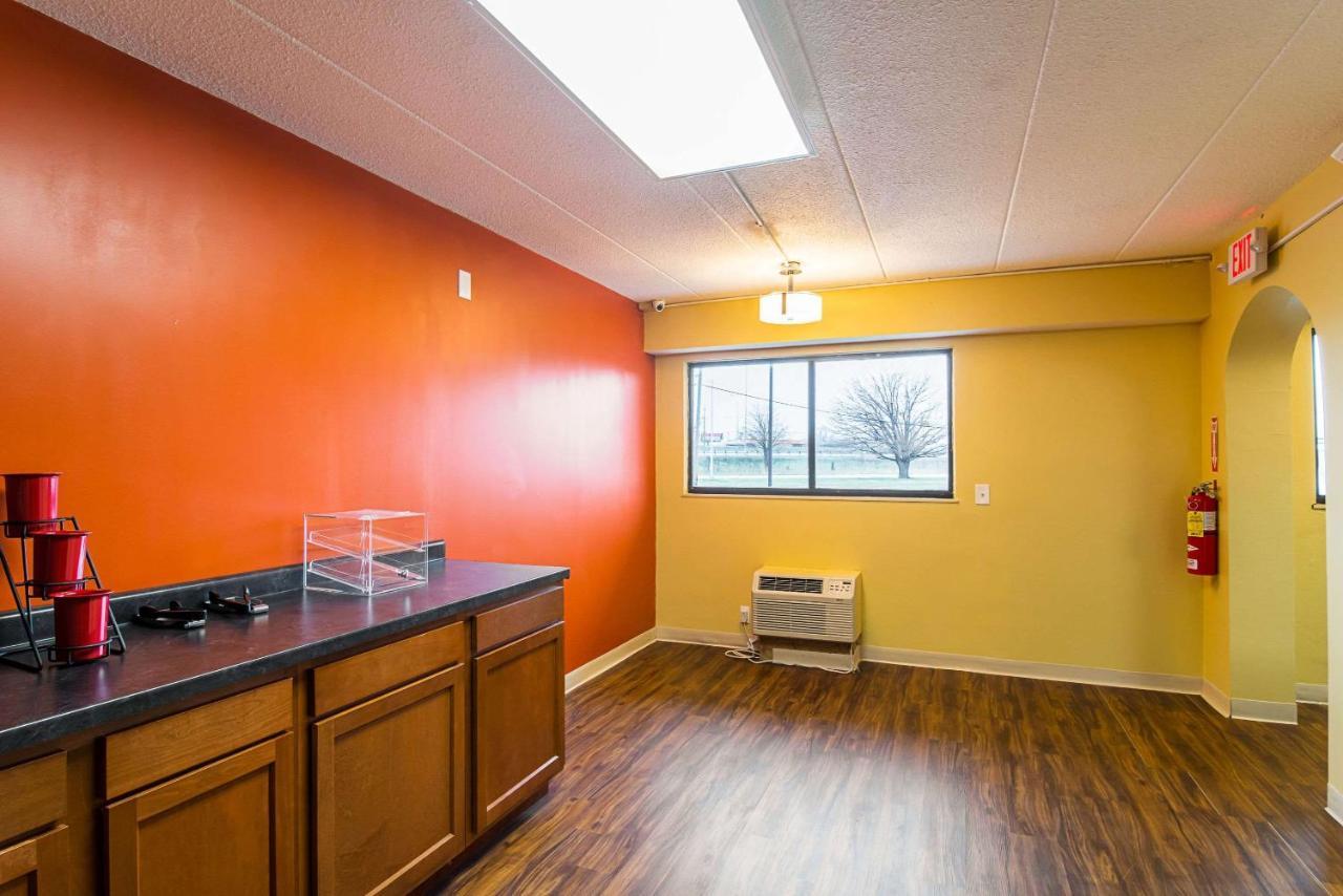Econolodge Chicago South Holland Bagian luar foto